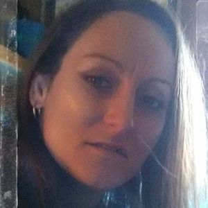 Meet your Posher, Genia